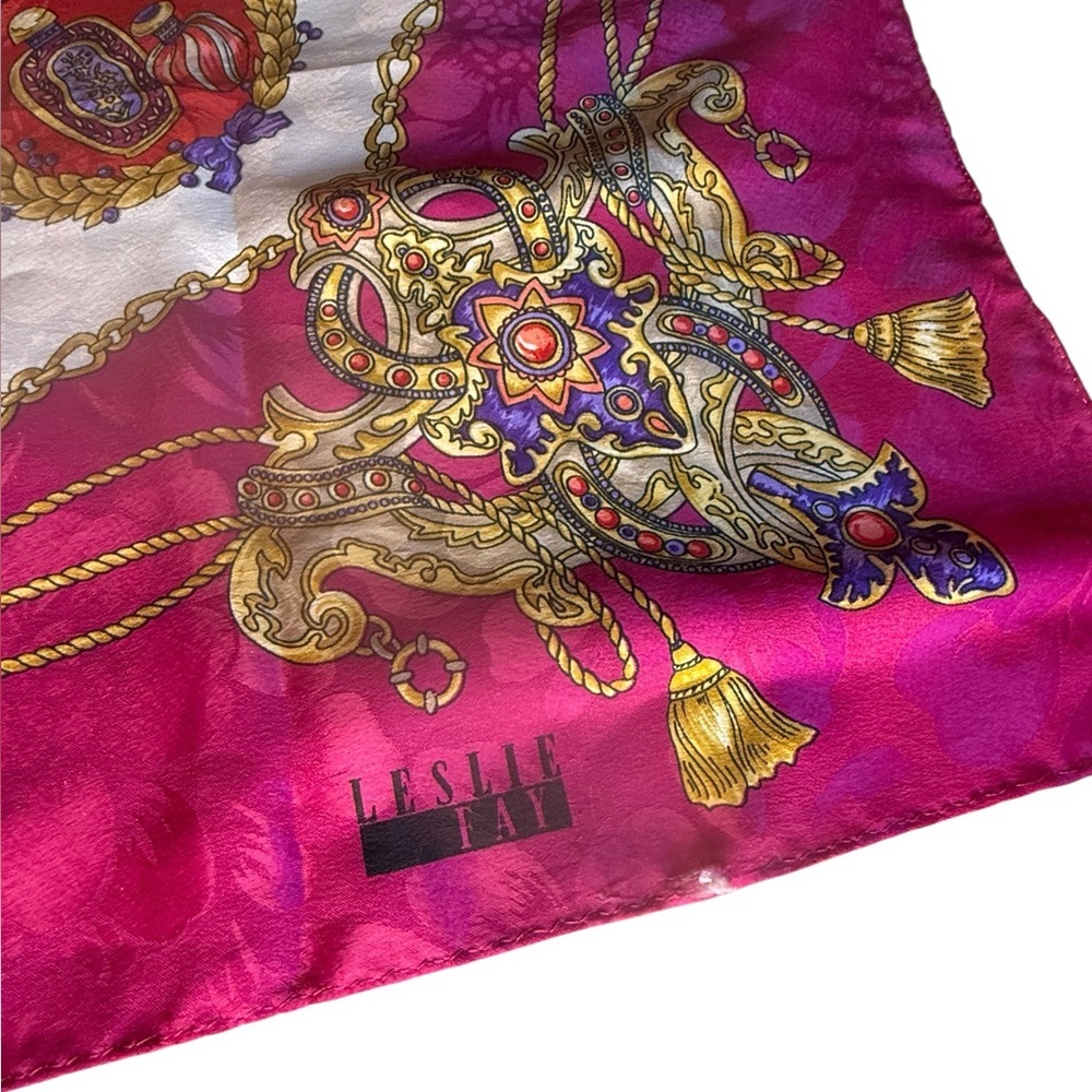 Vintage Leslie Fay Scarf Fuchsia Pink Floral Damask Crown Chain Baroque Square - Picture 5 of 8